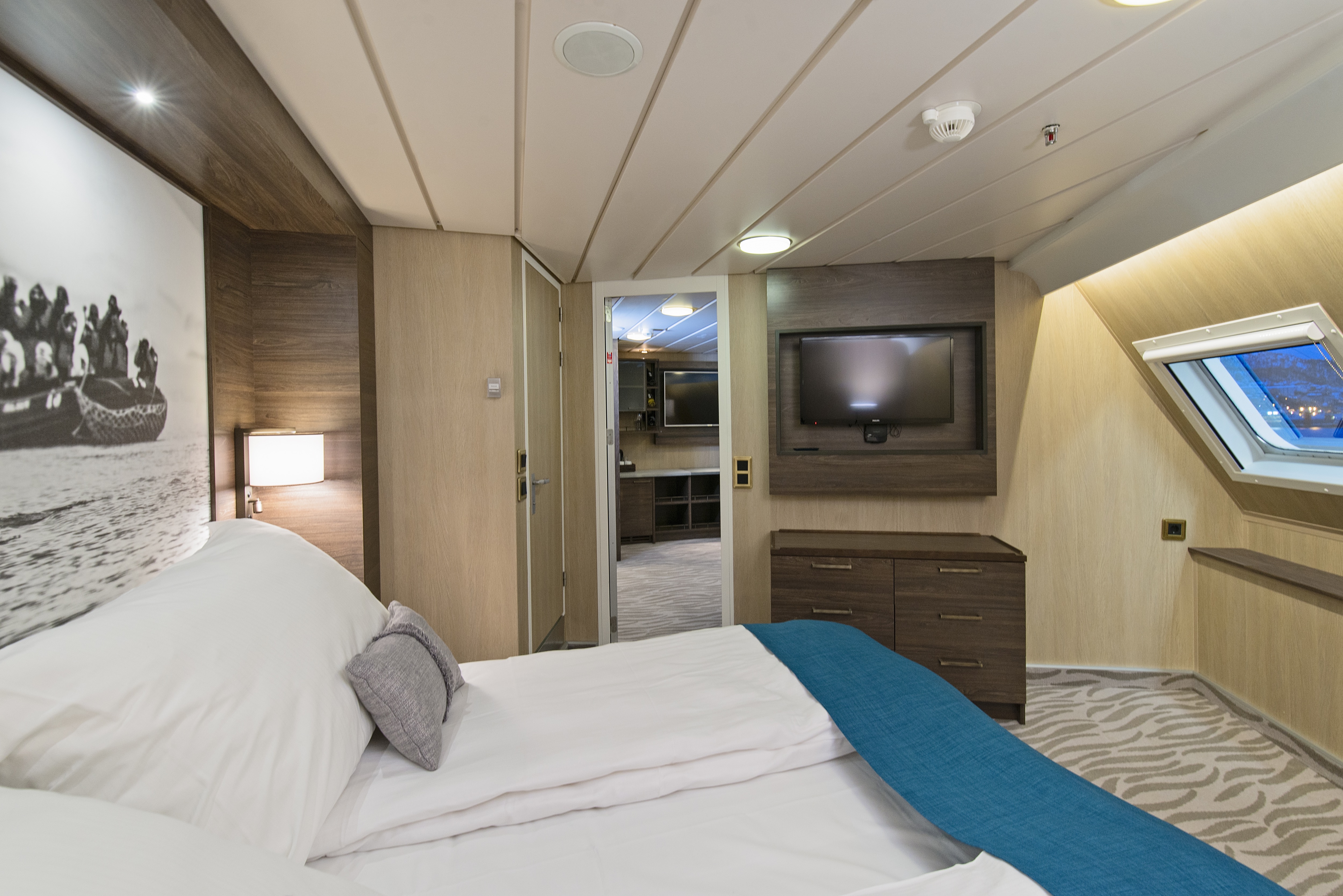 Expedition Suite | Two-bed suite on promenade deck